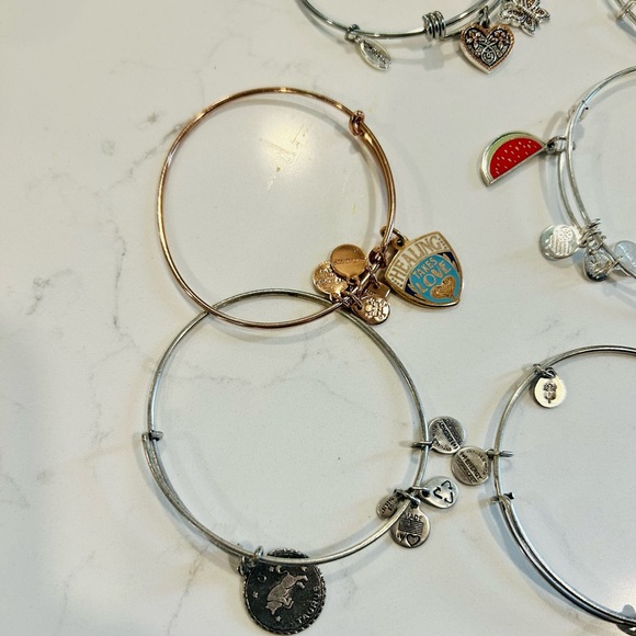Free with purchase- Bundle of 7 Alex and Ani charm bracelets/ bangles - Picture 5 of 5